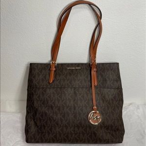 NWT Michael Kors Bedford Handbag